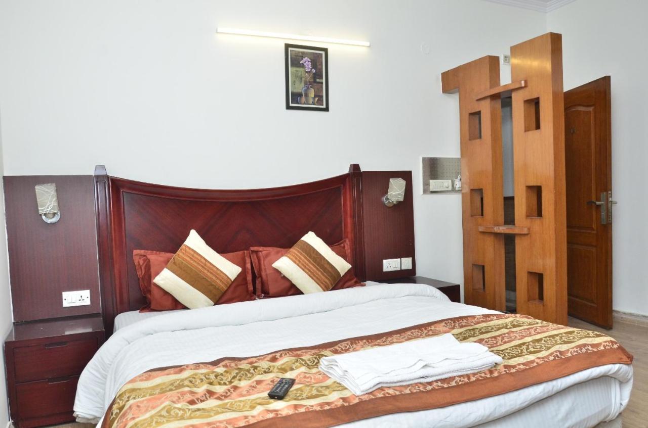 Ddr Hotel Residency Gurgaon Exterior photo