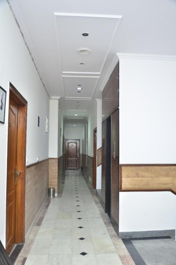 Ddr Hotel Residency Gurgaon Exterior photo