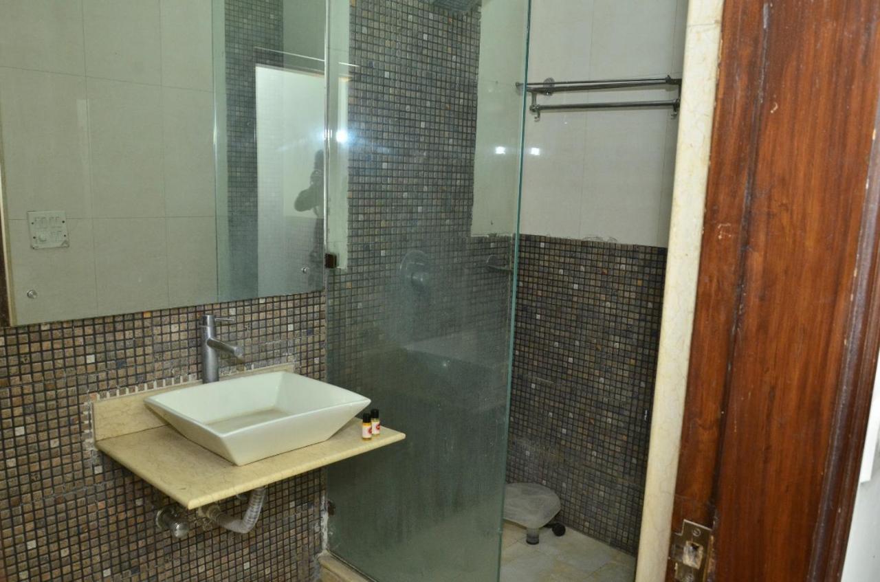 Ddr Hotel Residency Gurgaon Exterior photo